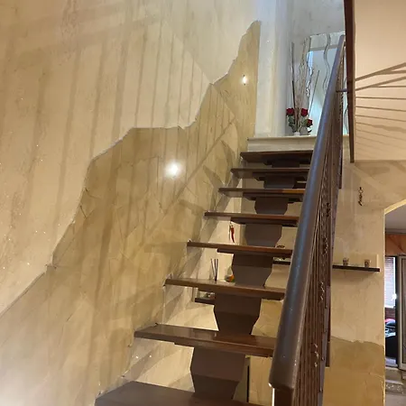 Scabrosa House 公寓 *